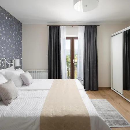 Vesna With Sauna, Hot Tub Villa Potpićan