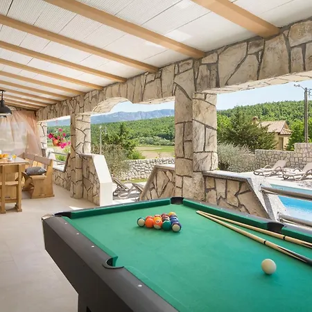 Villa Vesna With Sauna, Hot Tub