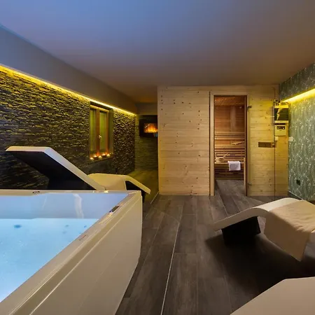 빌라 Vesna With Sauna, Hot Tub Potpićan