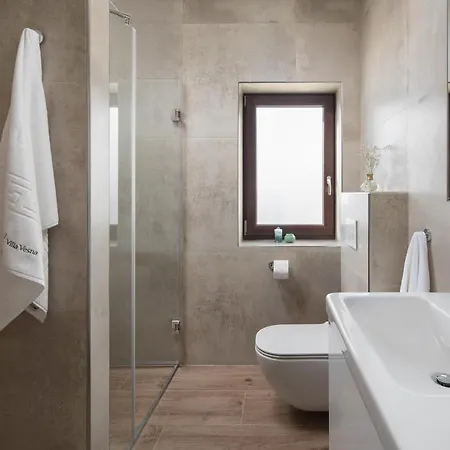 Vesna With Sauna, Hot Tub Villa Potpican