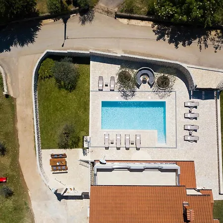 Villa Vesna With Sauna, Hot Tub
